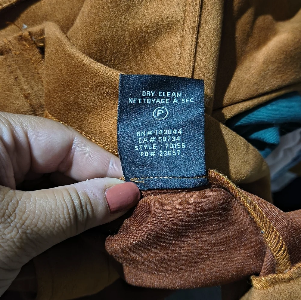 NWOT BAGATELLE COLLECTION Tan Suede Jacket - Picture 4 of 5